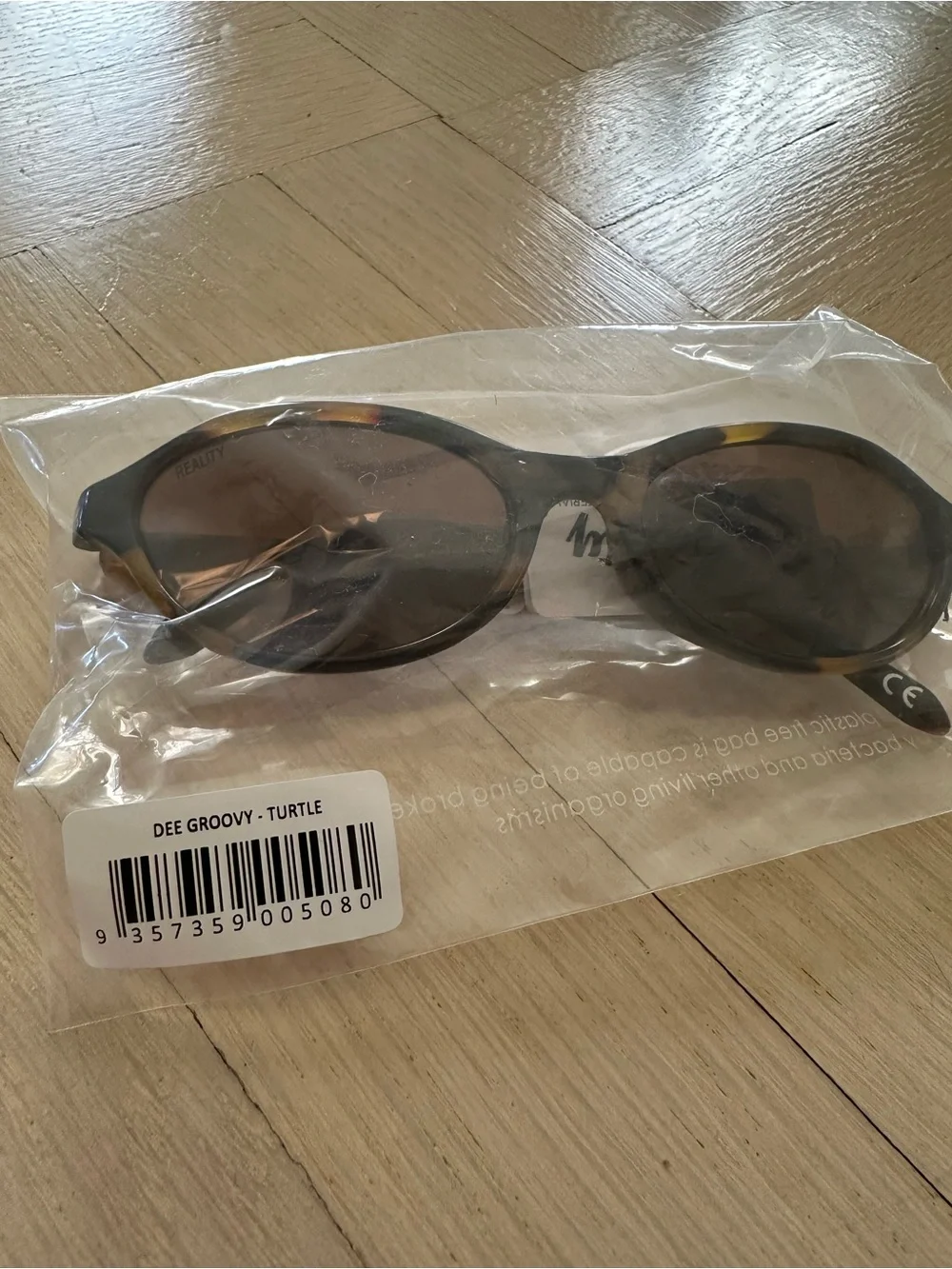 Reality Eyewear Dee Groovy Sunglasses Turtle Brown Tan NWT